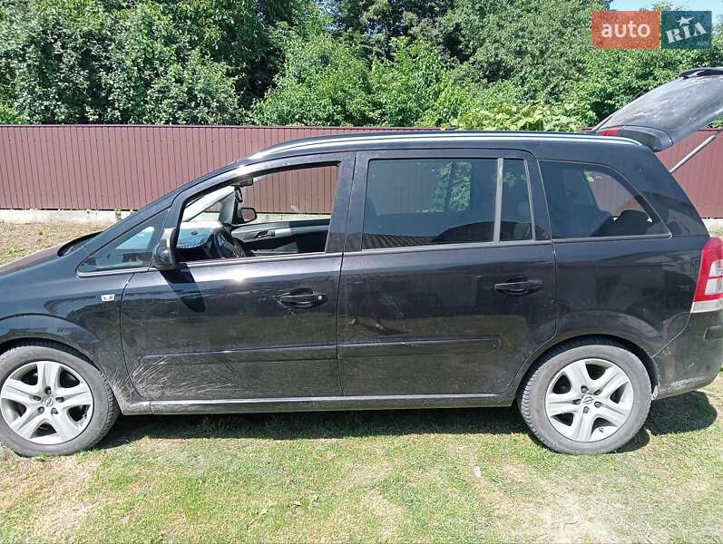 Минивэн Opel Zafira 2009 в Львове