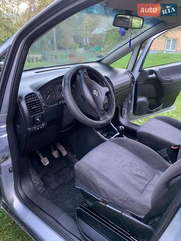 Мінівен Opel Zafira 2000 в Львові