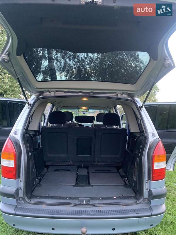 Мінівен Opel Zafira 2000 в Львові