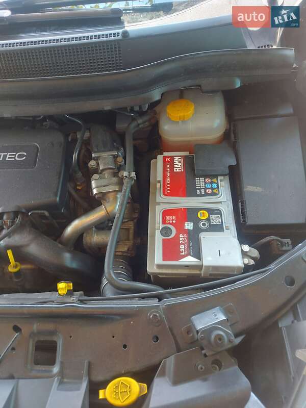 Мінівен Opel Zafira 2012 в Славутичі