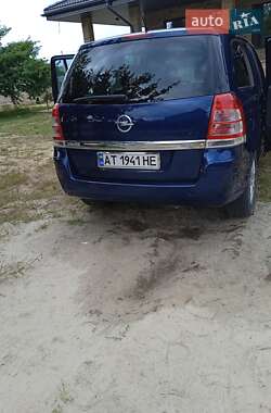 Мінівен Opel Zafira 2012 в Калуші