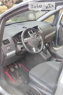 Минивэн Opel Zafira 2007 в 