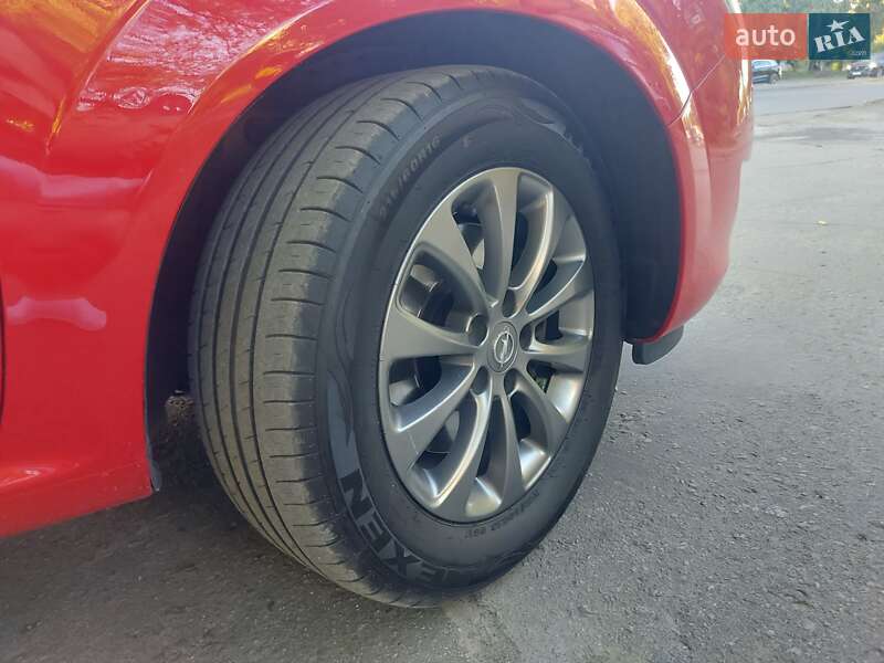 Мінівен Opel Zafira 2010 в Дніпрі