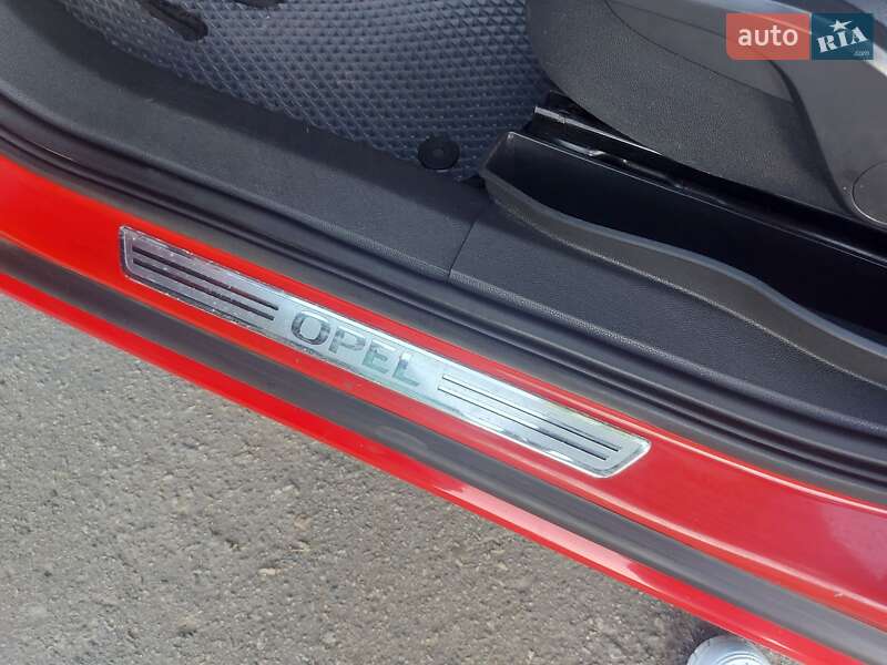 Мінівен Opel Zafira 2010 в Дніпрі