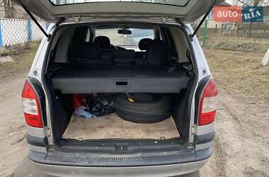 Минивэн Opel Zafira 2004 в 