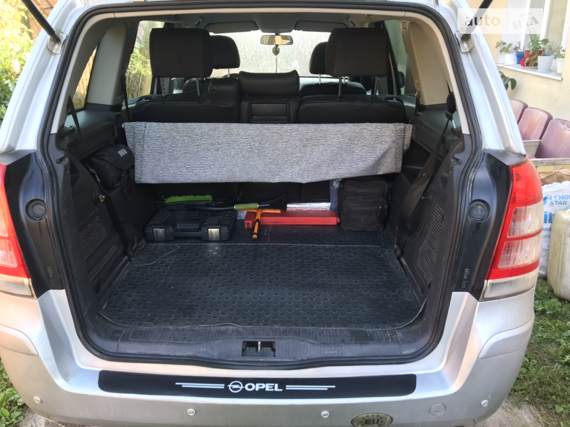 2010 Opel Zafira - мініатюра 10