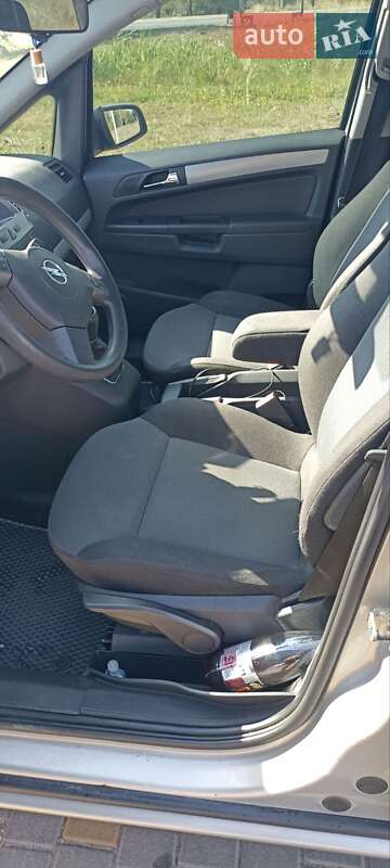 Минивэн Opel Zafira 2005 в Николаеве