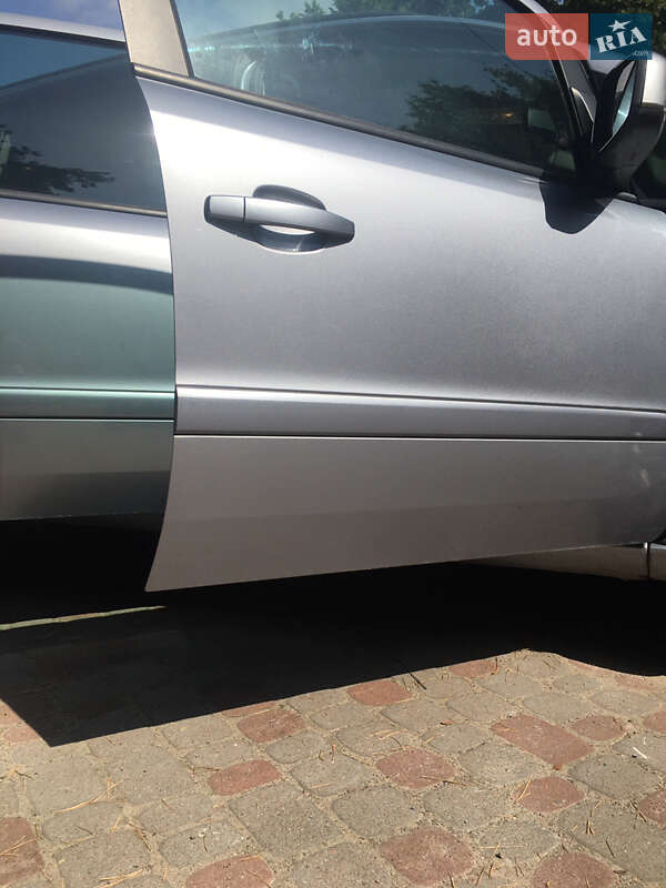 Мінівен Opel Zafira 2010 в Дрогобичі