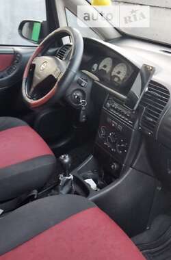 Минивэн Opel Zafira 2001 в 