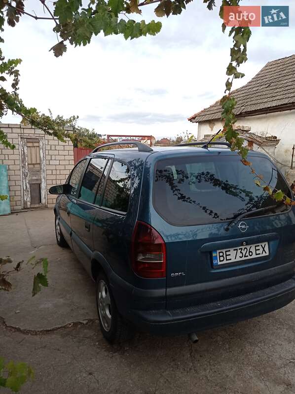 Мінівен Opel Zafira 2000 в Вітовському районі