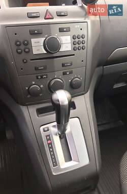 Минивэн Opel Zafira 2007 в Киеве