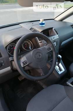 Минивэн Opel Zafira 2007 в Луцке