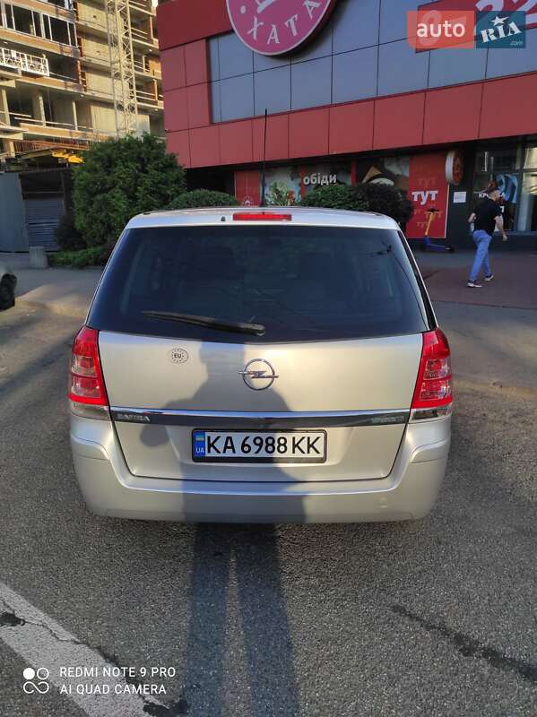 Мінівен Opel Zafira 2010 в Києві