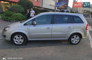 Минивэн Opel Zafira 2010 в Киеве