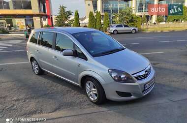 Минивэн Opel Zafira 2010 в Киеве