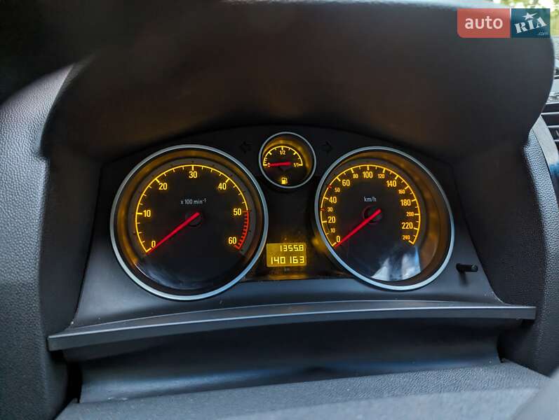 Минивэн Opel Zafira 2010 в Полтаве