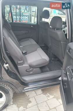 Минивэн Opel Zafira 2008 в 
