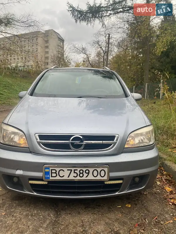 Минивэн Opel Zafira 2004 в 