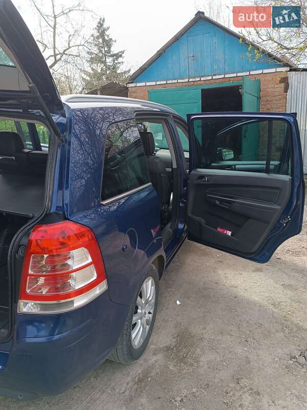 Минивэн Opel Zafira 2009 в Виннице