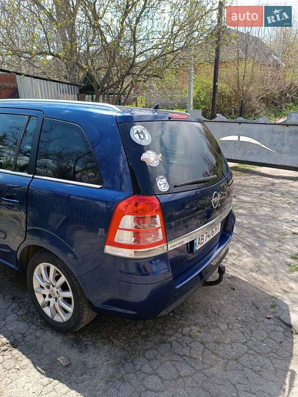 Минивэн Opel Zafira 2009 в Виннице