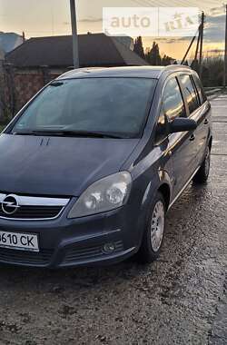Мінівен Opel Zafira 2007 в Вараші