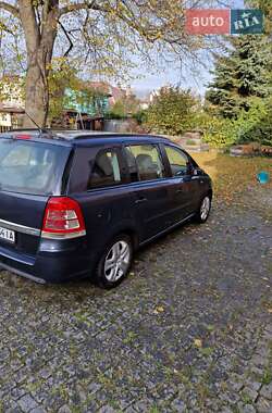Минивэн Opel Zafira 2008 в 