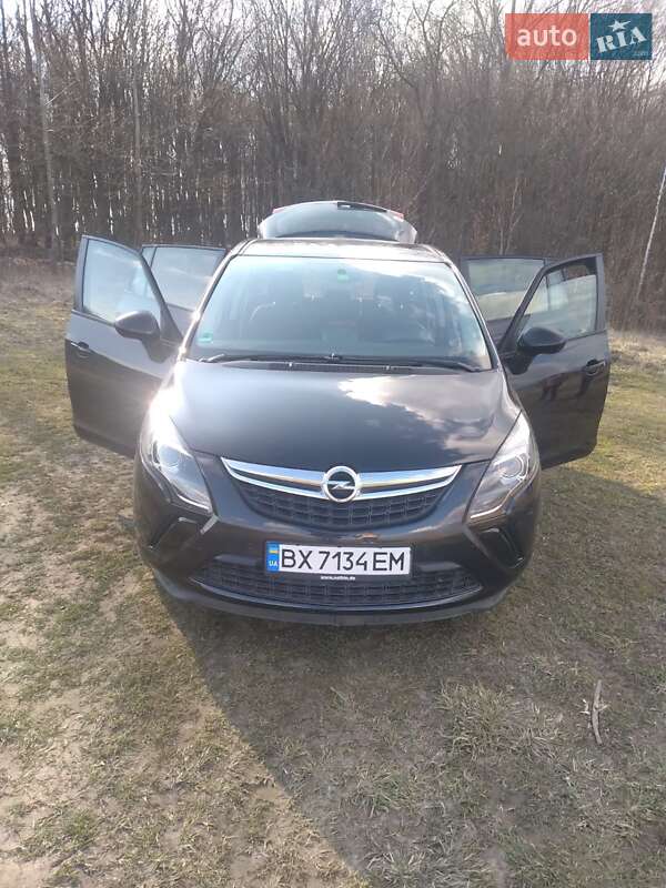 Минивэн Opel Zafira 2016 в Красилове