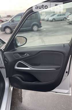 Мікровен Opel Zafira 2014 в Житомирі