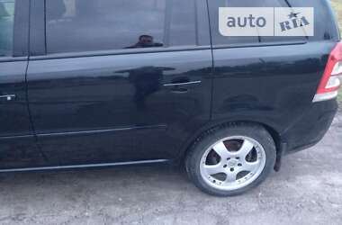 Минивэн Opel Zafira 2010 в Полтаве