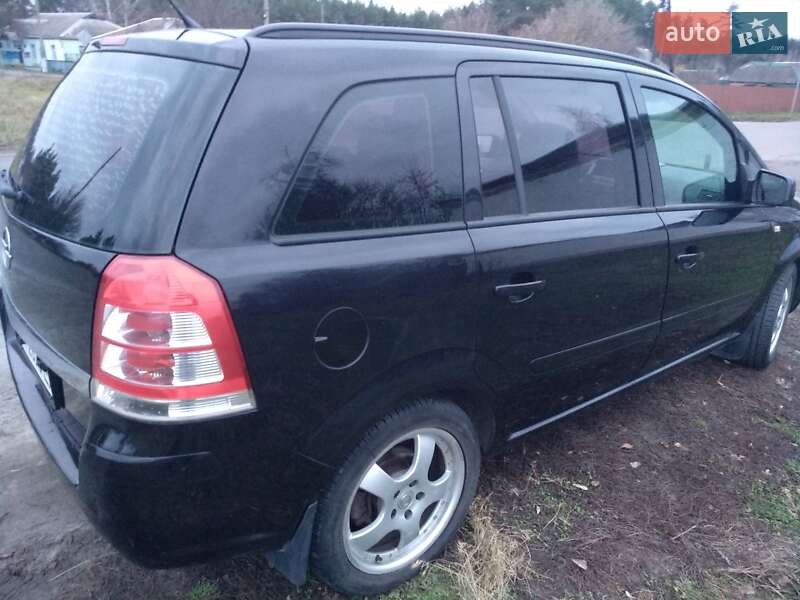 Мінівен Opel Zafira 2010 в Полтаві