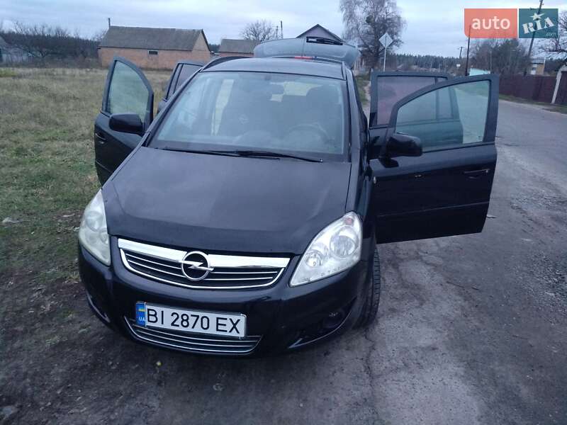 Мінівен Opel Zafira 2010 в Полтаві
