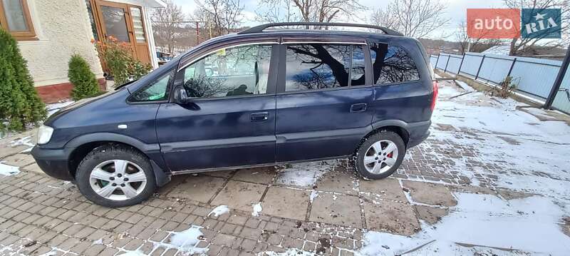 Мінівен Opel Zafira 2003 в Сокирянах