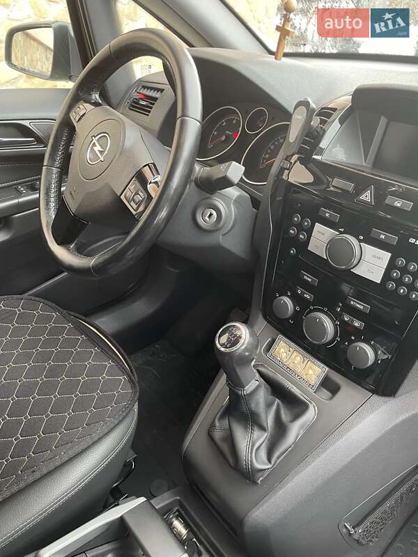 Минивэн Opel Zafira 2008 в Самборе
