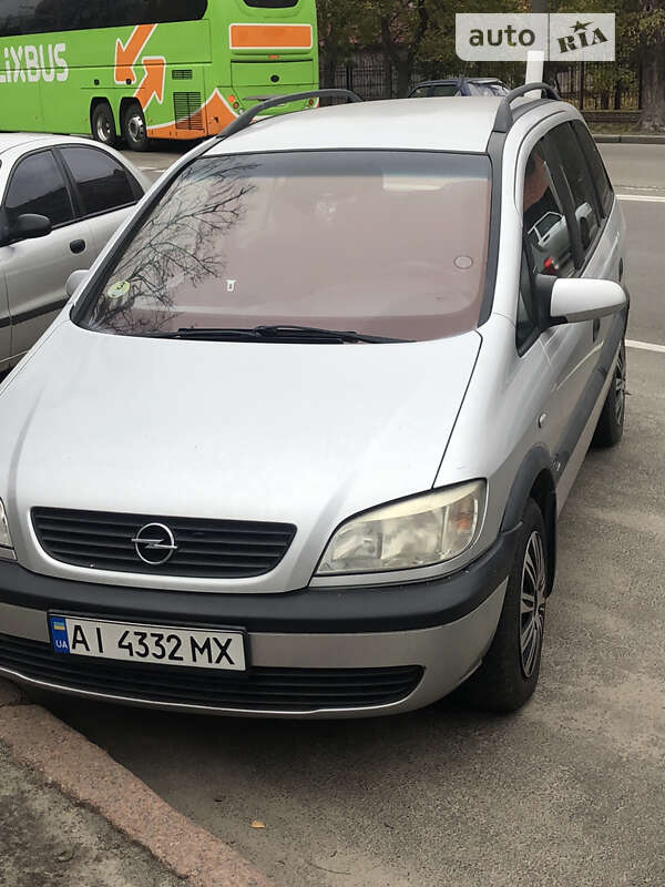 Минивэн Opel Zafira 2002 в Борисполе