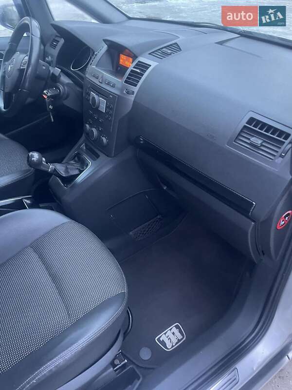 Мінівен Opel Zafira 2006 в Луцьку фото 9 Мінівен Opel Zafira 2006 в Луцьку