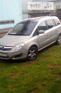 Мінівен Opel Zafira 2010 в Долині