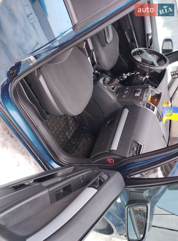Минивэн Opel Zafira 2007 в Староконстантинове