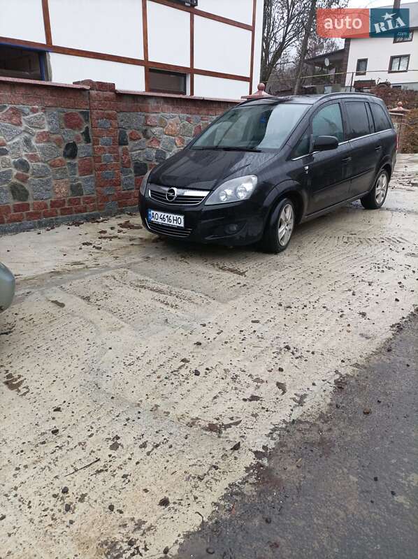 Opel Zafira 2010