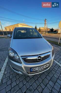 Мінівен Opel Zafira 2013 в Львові