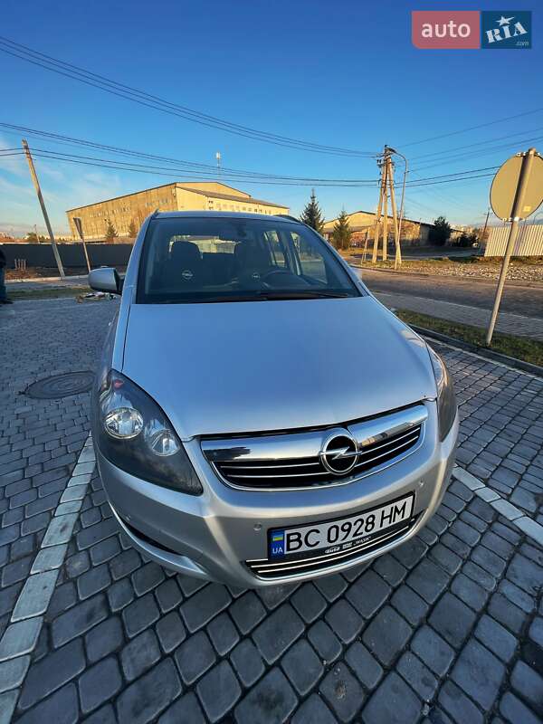 Мінівен Opel Zafira 2013 в Львові