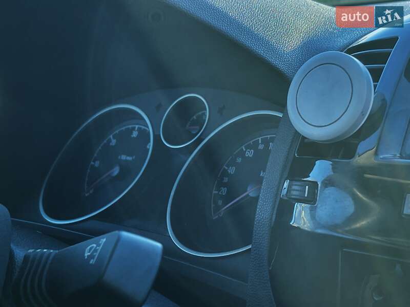 Мінівен Opel Zafira 2013 в Львові