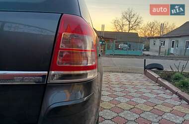 Минивэн Opel Zafira 2009 в 