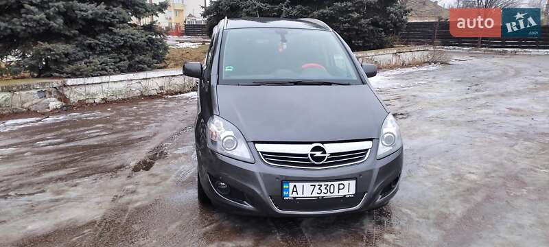 Минивэн Opel Zafira 2012 в Барышевке