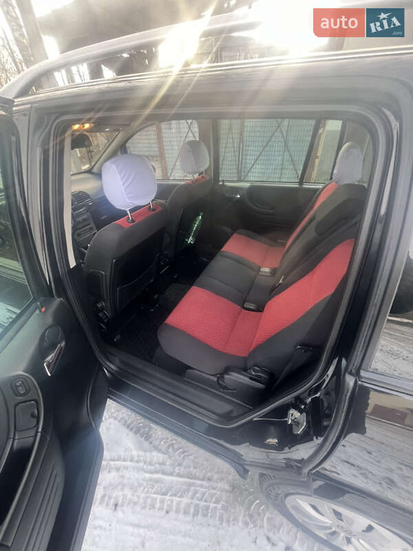 Минивэн Opel Zafira 2005 в Черновцах