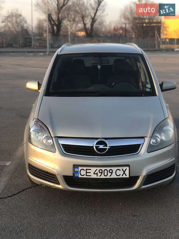 Минивэн Opel Zafira 2007 в Черновцах