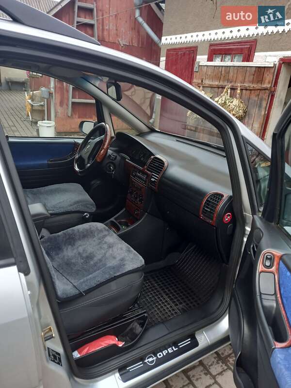 Мінівен Opel Zafira 2001 в Чернівцях фото 13 Мінівен Opel Zafira 2001 в Чернівцях