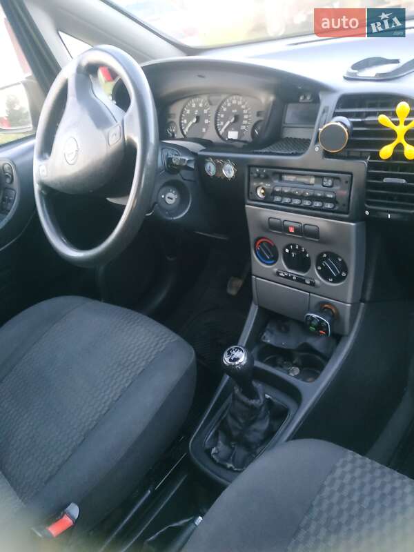 Мінівен Opel Zafira 2003 в Дрогобичі