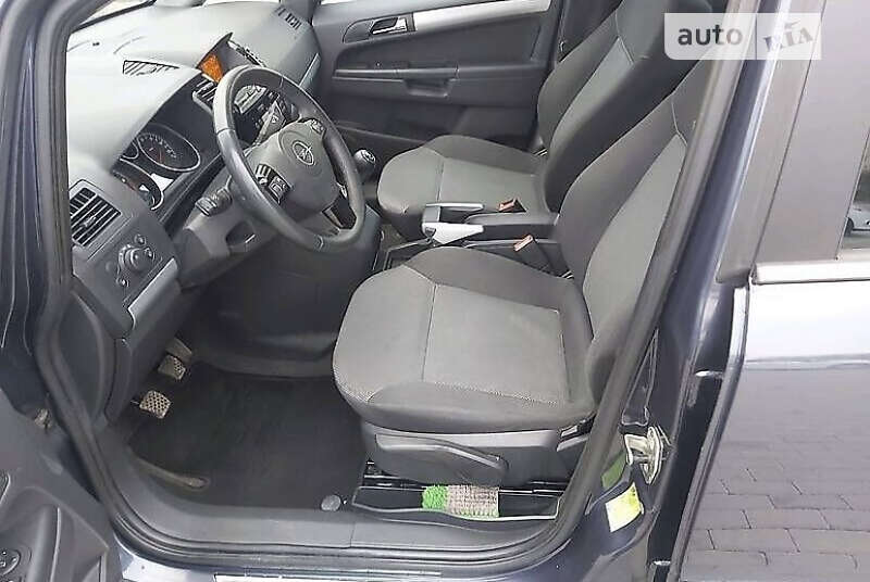 Мінівен Opel Zafira 2010 в Хмельницькому