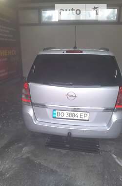 Минивэн Opel Zafira 2009 в Лановцах