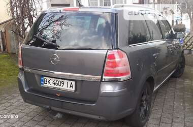 Минивэн Opel Zafira 2006 в Ровно